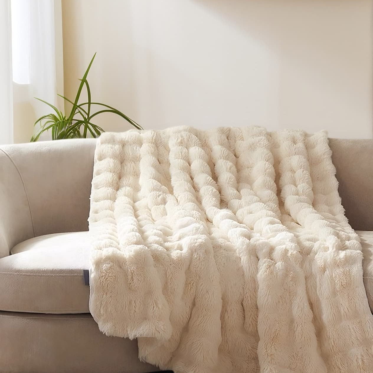 Plushpuff Faux Fur Blanket-Snow White